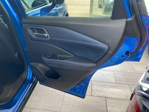 Nissan Qashqai 1.3 DIG-T MHEV Tekna XTRON Euro 6 (s/s) 5dr 13