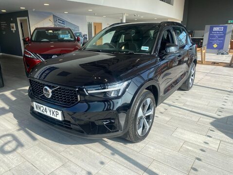 Volvo XC40 2.0 B3 MHEV Plus DCT Auto Euro 6 (s/s) 5dr 1