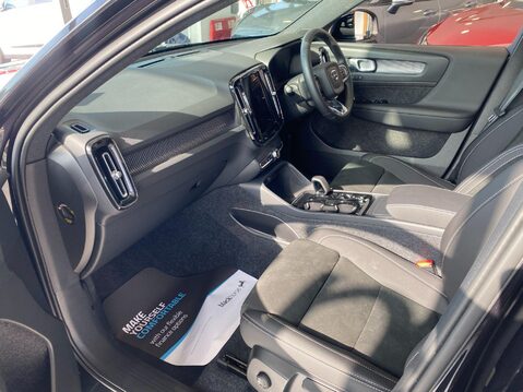 Volvo XC40 2.0 B3 MHEV Plus DCT Auto Euro 6 (s/s) 5dr 18