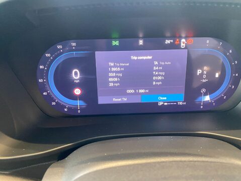 Volvo XC40 2.0 B4 MHEV Plus DCT Auto Euro 6 (s/s) 5dr 27