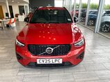 Volvo XC40 2.0 B4 MHEV Plus DCT Auto Euro 6 (s/s) 5dr 2