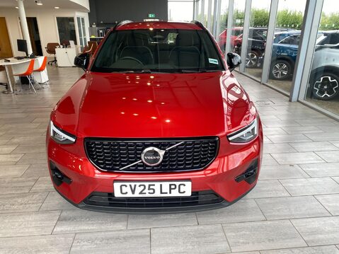 Volvo XC40 2.0 B4 MHEV Plus DCT Auto Euro 6 (s/s) 5dr 2