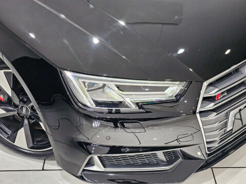 Audi A4 3.0 S4 TFSI Quattro Auto 4WD 4dr 9