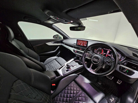 Audi A4 3.0 S4 TFSI Quattro Auto 4WD 4dr 29