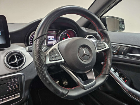 Mercedes-Benz GLA 2.1 GLA 220 AMG Line Premium+ D 4Matic Auto 4WD 5dr 15