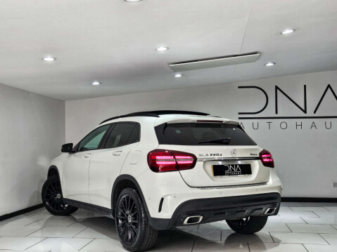 Mercedes-Benz GLA 2.1 GLA 220 AMG Line Premium+ D 4Matic Auto 4WD 5dr 3