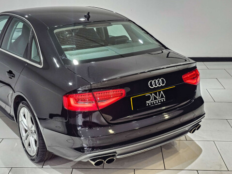 Audi A4 3.0 S4 TFSI Quattro Auto 4WD 4dr 10