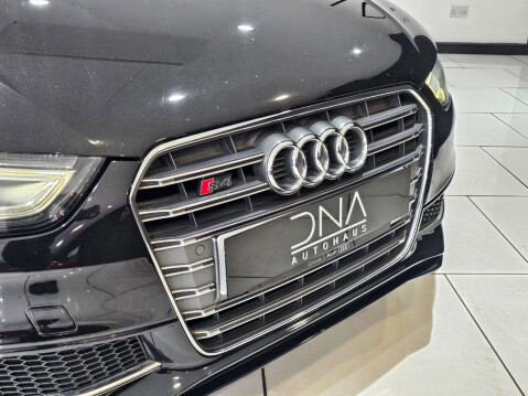 Audi A4 3.0 S4 TFSI Quattro Auto 4WD 4dr 25