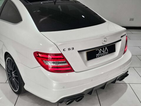 Mercedes-Benz C Class 6.2 C63 AMG Auto 2dr 11