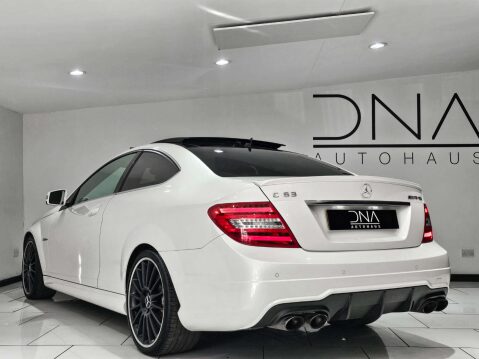 Mercedes-Benz C Class 6.2 C63 AMG Auto 2dr 34