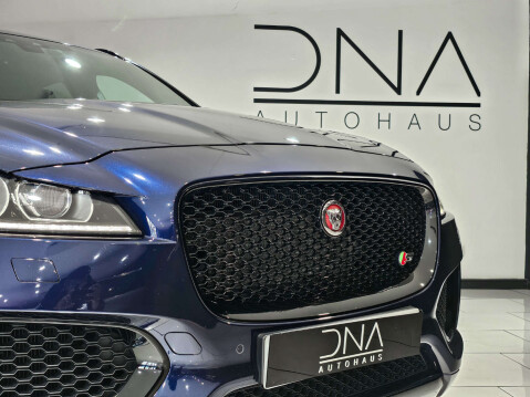 Jaguar F-Pace 3.0 F-PACE V6 S AWD D Auto 4WD 5dr 22