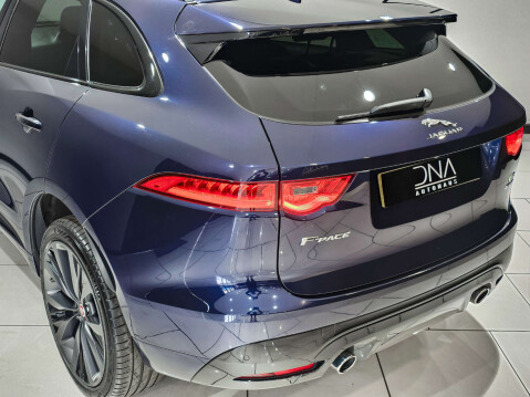 Jaguar F-Pace 3.0 F-PACE V6 S AWD D Auto 4WD 5dr 25