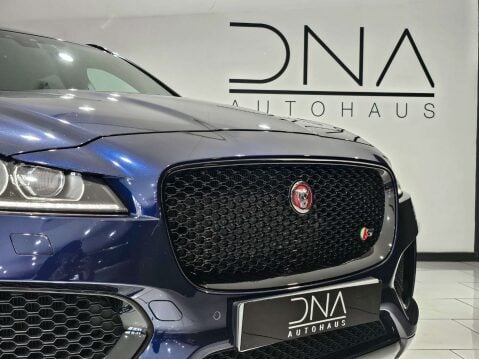 Jaguar F-Pace 3.0 F-PACE V6 S AWD D Auto 4WD 5dr 22