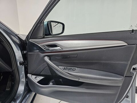 BMW 5 Series 3.0 540i xDrive M Sport Auto 4WD 4dr 41