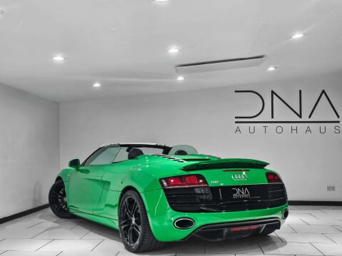 Audi R8 5.2 R8 Spyder Quattro V10 Semi-Auto 4WD 2dr 3