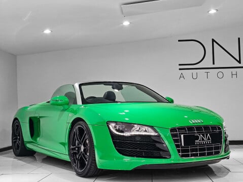 Audi R8 5.2 R8 Spyder Quattro V10 Semi-Auto 4WD 2dr 12
