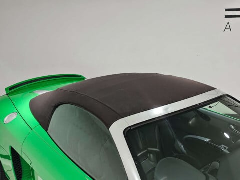Audi R8 5.2 R8 Spyder Quattro V10 Semi-Auto 4WD 2dr 25