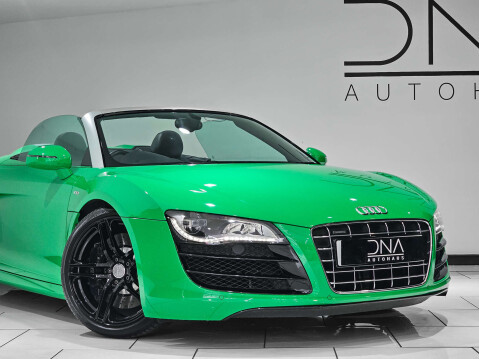 Audi R8 5.2 R8 Spyder Quattro V10 Semi-Auto 4WD 2dr 26