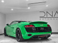 Audi R8 5.2 R8 Spyder Quattro V10 Semi-Auto 4WD 2dr 32