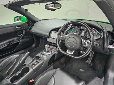 Audi R8 5.2 R8 Spyder Quattro V10 Semi-Auto 4WD 2dr 50