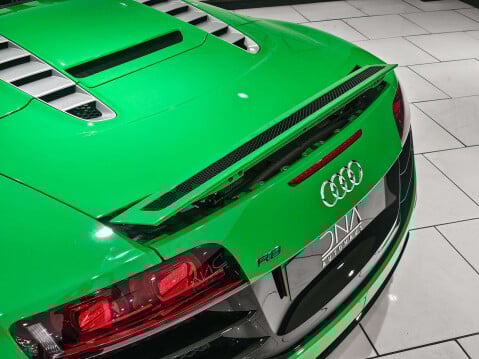 Audi R8 5.2 R8 Spyder Quattro V10 Semi-Auto 4WD 2dr 54