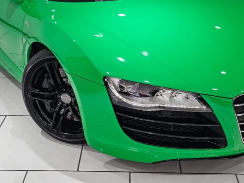 Audi R8 5.2 R8 Spyder Quattro V10 Semi-Auto 4WD 2dr 60
