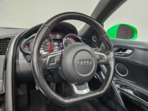 Audi R8 5.2 R8 Spyder Quattro V10 Semi-Auto 4WD 2dr 45
