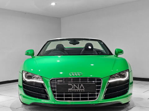 Audi R8 5.2 R8 Spyder Quattro V10 Semi-Auto 4WD 2dr 62