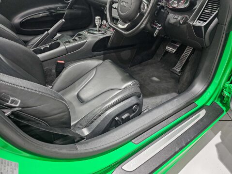 Audi R8 5.2 R8 Spyder Quattro V10 Semi-Auto 4WD 2dr 47