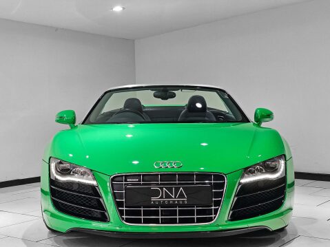 Audi R8 5.2 R8 Spyder Quattro V10 Semi-Auto 4WD 2dr 62