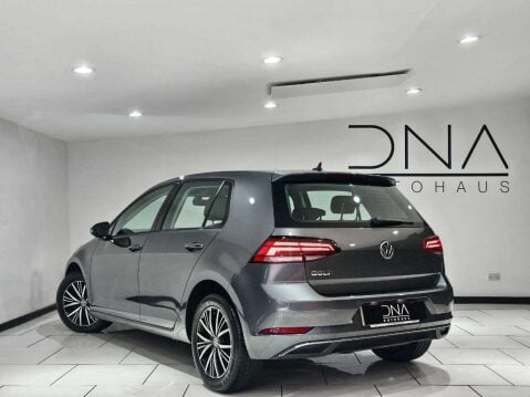 Volkswagen Golf 1.6 Golf SE Nav TDI BlueMotion Technology 5dr 3