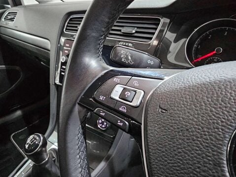 Volkswagen Golf 1.6 Golf SE Nav TDI BlueMotion Technology 5dr 30