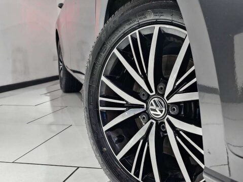Volkswagen Golf 1.6 Golf SE Nav TDI BlueMotion Technology 5dr 33