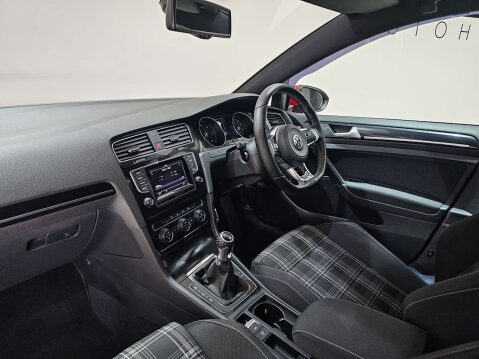 Volkswagen Golf 2.0 Golf GTD 5dr 37