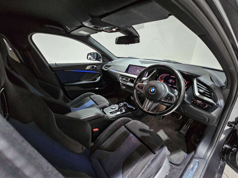 BMW 1 Series 2.0 M135i xDrive Auto 4WD 5dr 43