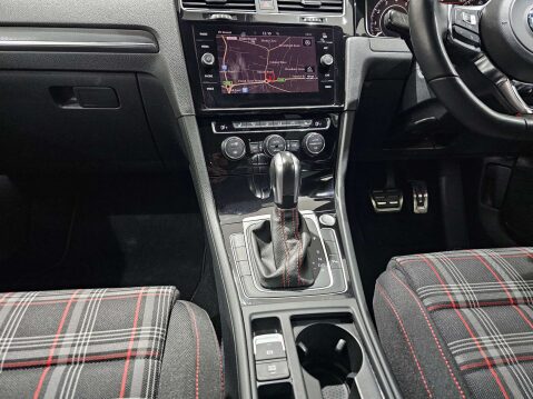 Volkswagen Golf 2.0 Golf GTi Performance TSi Semi-Auto 5dr 25
