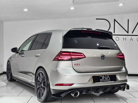 Volkswagen Golf 2.0 Golf GTi Performance TSi Semi-Auto 5dr 34