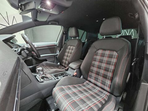 Volkswagen Golf 2.0 Golf GTi Performance TSi Semi-Auto 5dr 4
