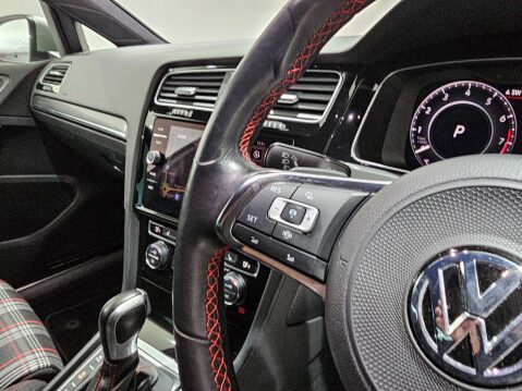 Volkswagen Golf 2.0 Golf GTi Performance TSi Semi-Auto 5dr 43