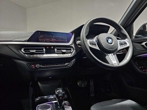 BMW 1 Series 1.5 118I M Sport Auto 5dr 21