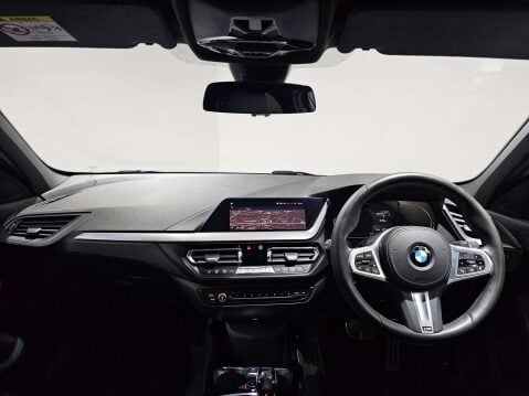 BMW 1 Series 1.5 118I M Sport Auto 5dr 33