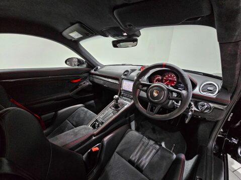 Porsche 718 4.0 718 Cayman GT4 3dr 16