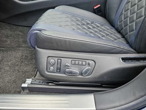 Bentley Flying Spur 6.0 Flying Spur W12 S Auto 4WD 4dr 37