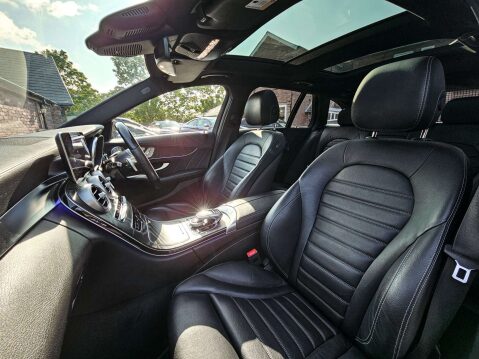 Mercedes-Benz C Class 2.0 C 300 AMG Line Night Edition Premium+ D Auto 5dr 4