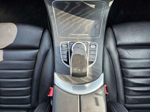 Mercedes-Benz C Class 2.0 C 300 AMG Line Night Edition Premium+ D Auto 5dr 31