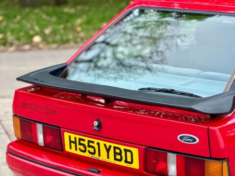 Ford Escort 1.6 Escort XR3 Injection 3dr 17