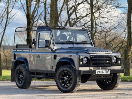 Land Rover Defender 2.4 Defender 90 Pick Up 4WD
