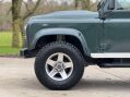 Land Rover Defender 2.2 Defender 110 TD 4WD 2dr 26