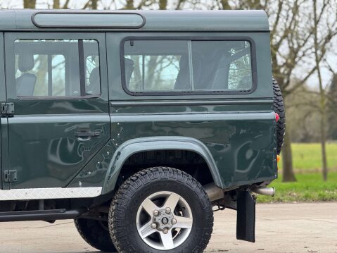 Land Rover Defender 2.2 Defender 110 TD 4WD 2dr 25