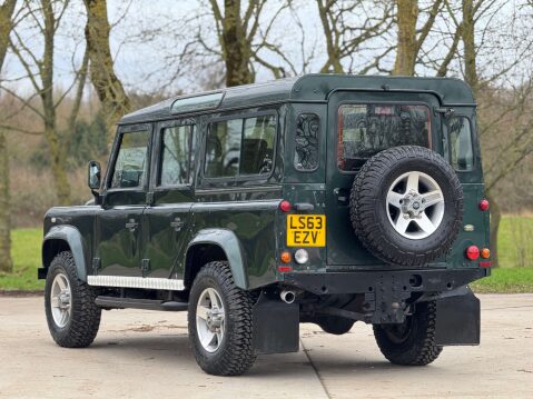 Land Rover Defender 2.2 Defender 110 TD 4WD 2dr 3